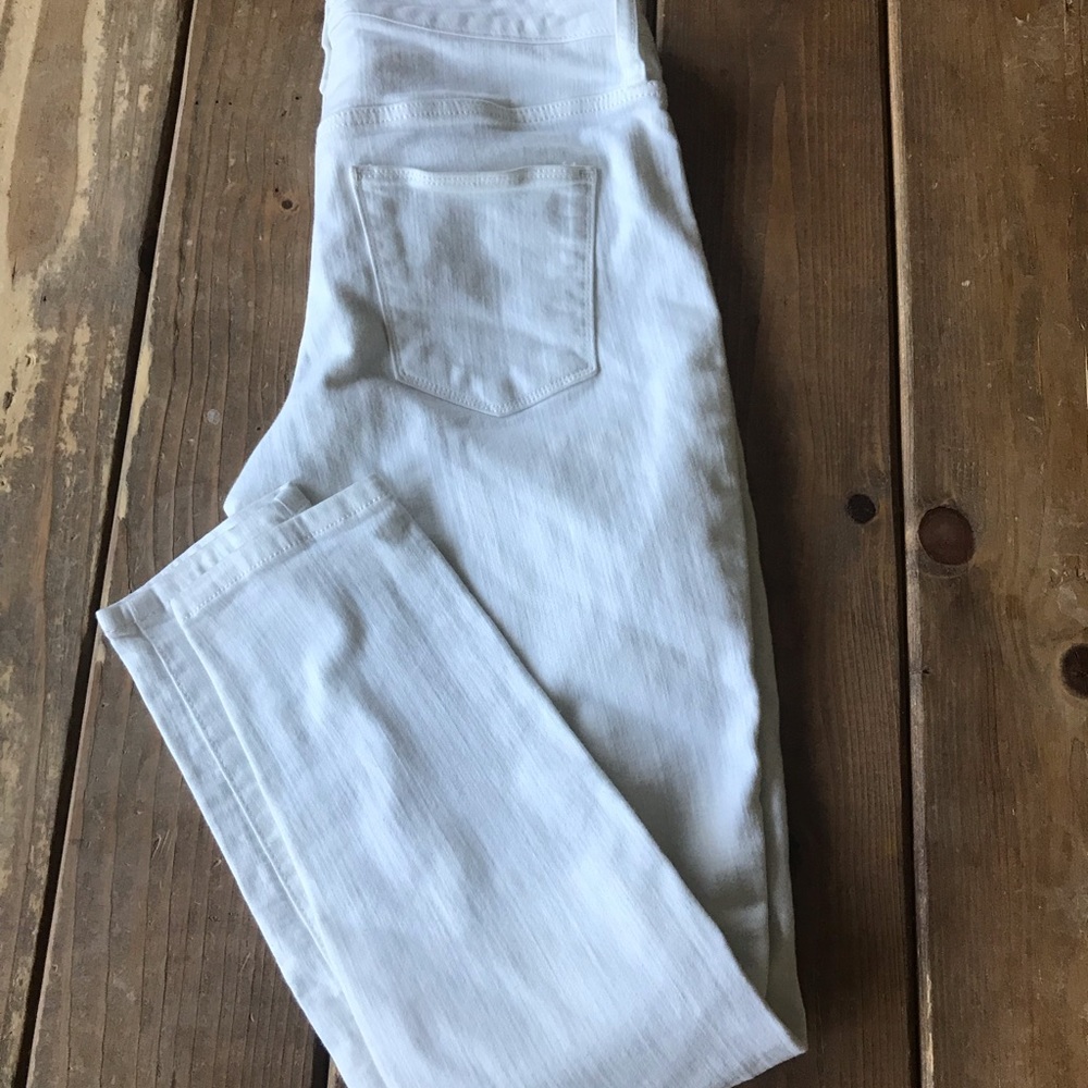 White jeans size 4